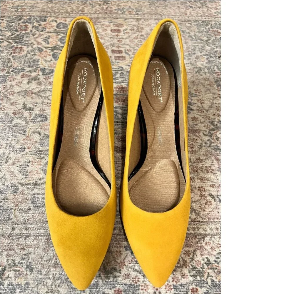 NWOB Rockport Total Motion Sheehan Heel - Yellow Suede Size 7W - Picture 2 of 5